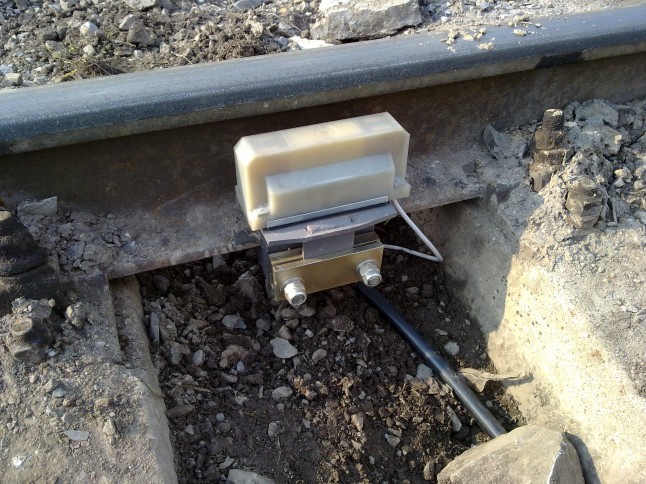 Mikroprozessorbasiertes Achszählsystem